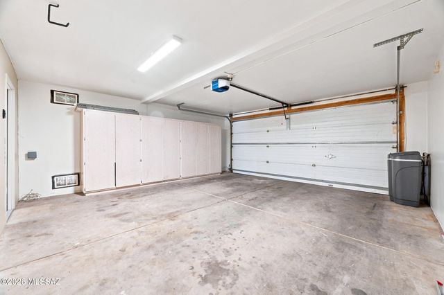 2140 E Gazania Lane, Tucson, AZ 85719