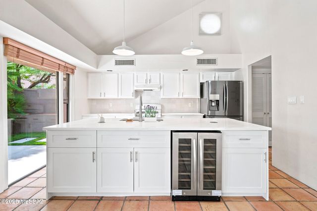 2140 E Gazania Lane, Tucson, AZ 85719