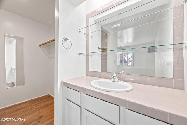 2140 E Gazania Lane, Tucson, AZ 85719