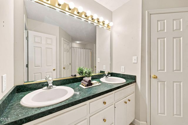 1732 Quail Grove Street, Willow Spring, NC 27592