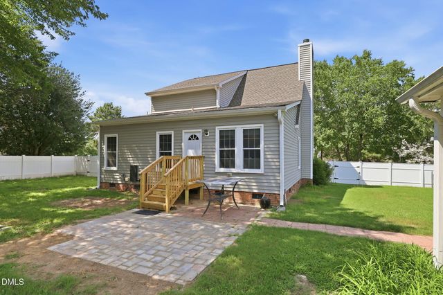 1732 Quail Grove Street, Willow Spring, NC 27592