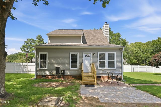 1732 Quail Grove Street, Willow Spring, NC 27592