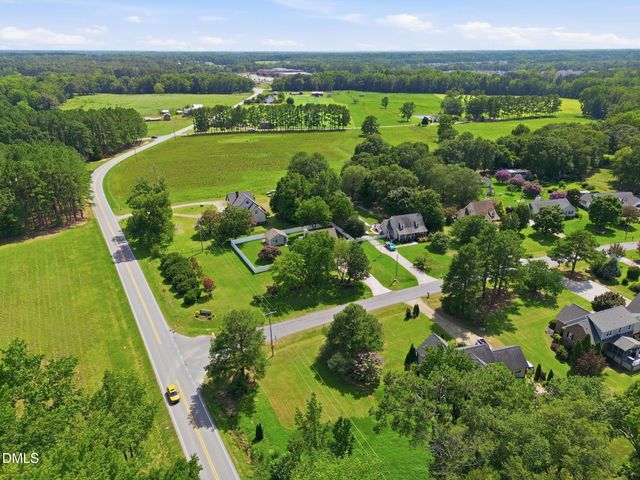 1732 Quail Grove Street, Willow Spring, NC 27592