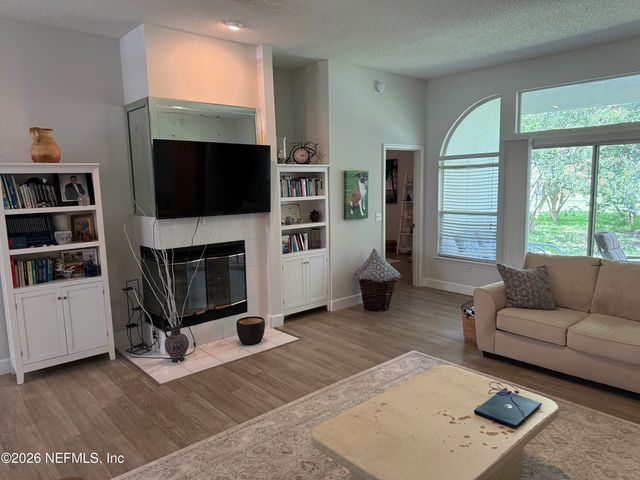 11051 SKY LARK Drive, Jacksonville, FL 32257