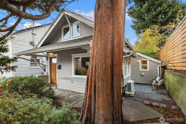 108 N 60th Street, Seattle, WA 98103