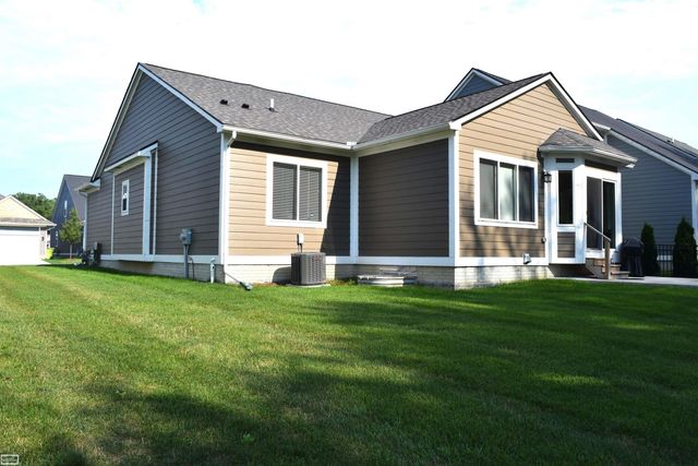 47043 Brookview Drive, Chesterfield Twp, MI 48047
