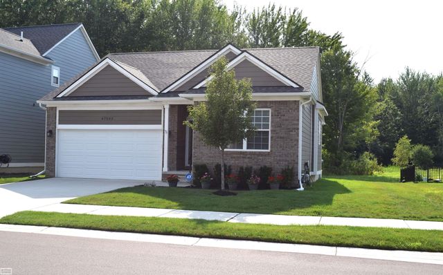 47043 Brookview Drive, Chesterfield Twp, MI 48047
