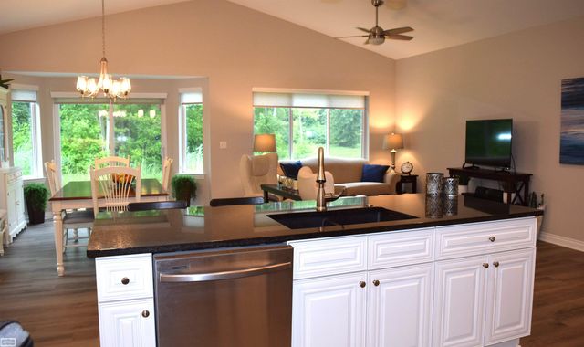 47043 Brookview Drive, Chesterfield Twp, MI 48047