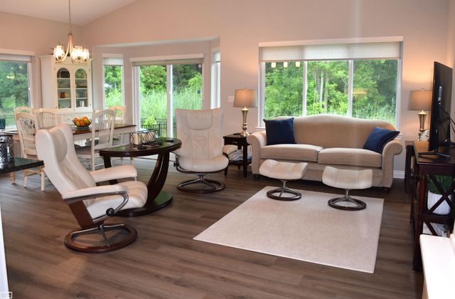 47043 Brookview Drive, Chesterfield Twp, MI 48047