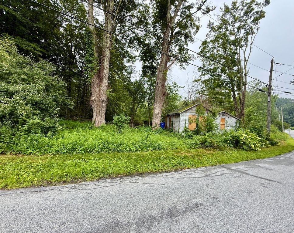 27 Old Turnpike Road, Litchfield, CT 06750