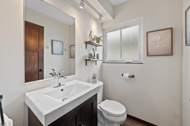 822 Skypark DRIVE, Hartford, WI 53027