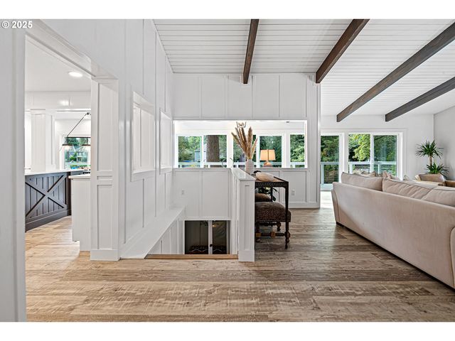 3220 SOUTHSHORE Blvd, Lake Oswego, OR 97034