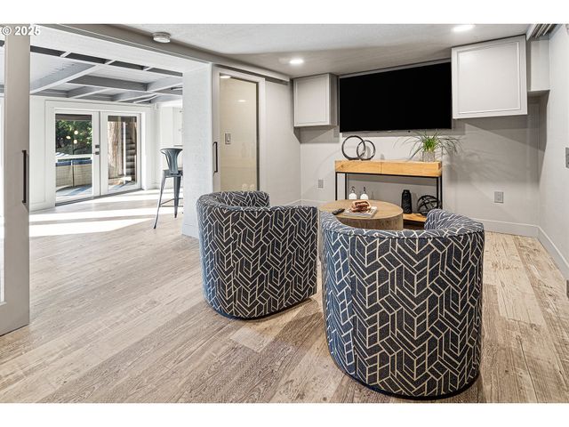 3220 SOUTHSHORE Blvd, Lake Oswego, OR 97034