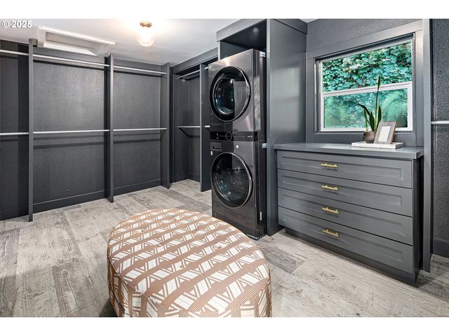 3220 SOUTHSHORE Blvd, Lake Oswego, OR 97034