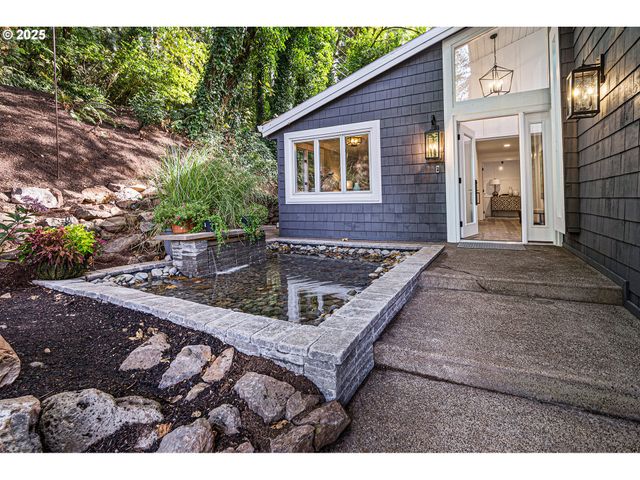 3220 SOUTHSHORE Blvd, Lake Oswego, OR 97034