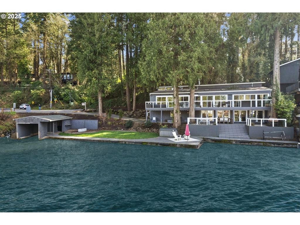 3220 SOUTHSHORE Blvd, Lake Oswego, OR 97034
