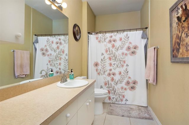 4333 N BAYSIDE VILLAGE DRIVE S 308, Tampa, FL 33615