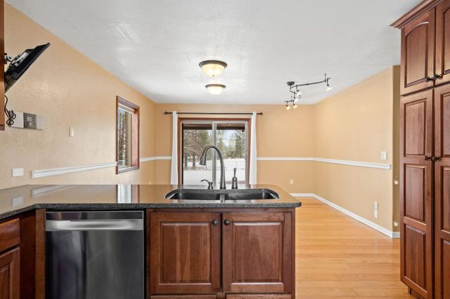 15915 W Silver Lake Rd, Medical Lake, WA 99022