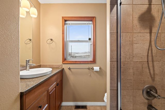 15915 W Silver Lake Rd, Medical Lake, WA 99022