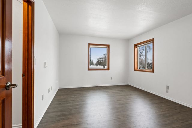 15915 W Silver Lake Rd, Medical Lake, WA 99022