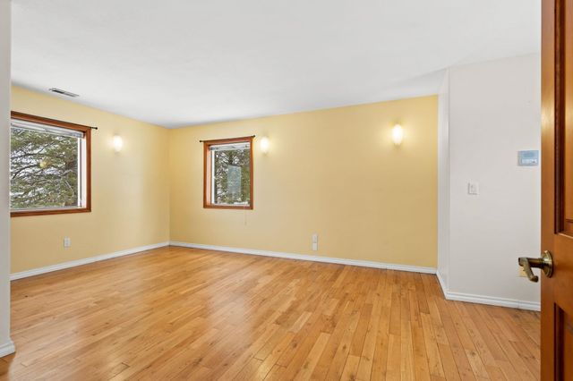 15915 W Silver Lake Rd, Medical Lake, WA 99022