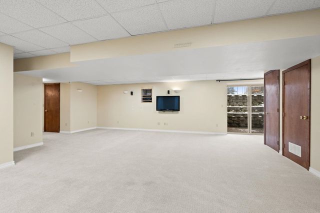 15915 W Silver Lake Rd, Medical Lake, WA 99022