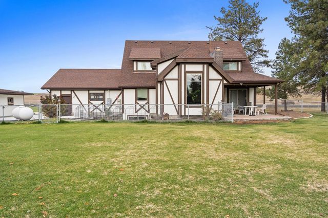 15915 W Silver Lake Rd, Medical Lake, WA 99022