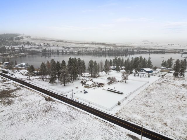 15915 W Silver Lake Rd, Medical Lake, WA 99022