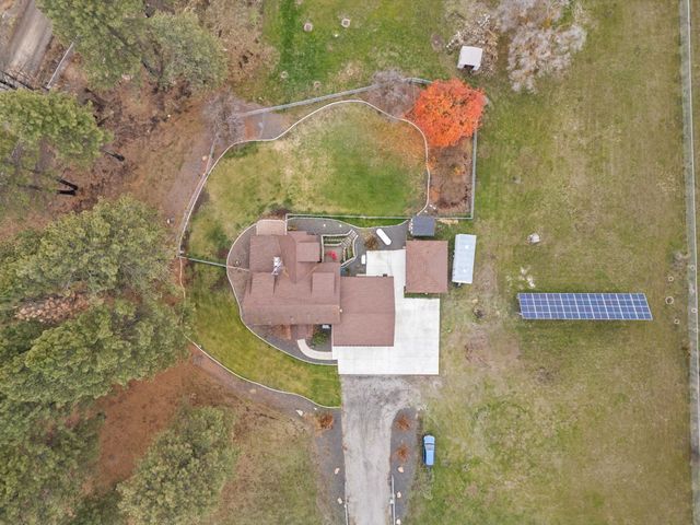 15915 W Silver Lake Rd, Medical Lake, WA 99022