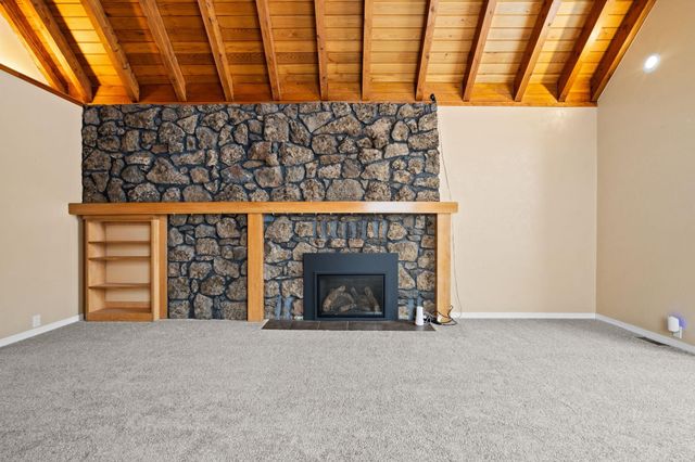 15915 W Silver Lake Rd, Medical Lake, WA 99022