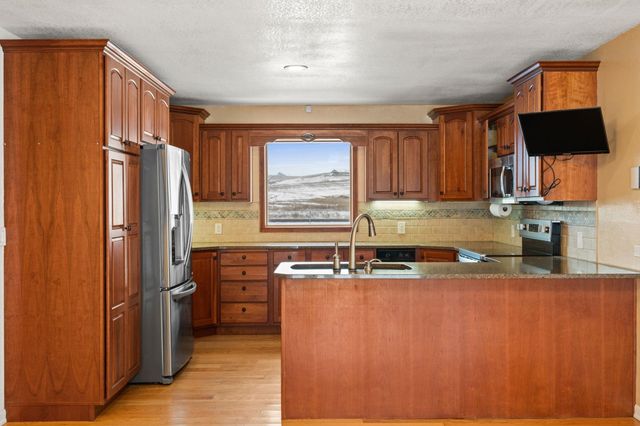 15915 W Silver Lake Rd, Medical Lake, WA 99022