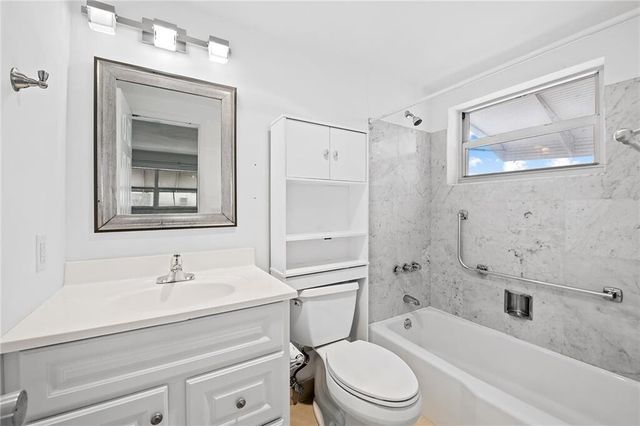 5201 NE 24th Terrace A201, Fort Lauderdale, FL 33308