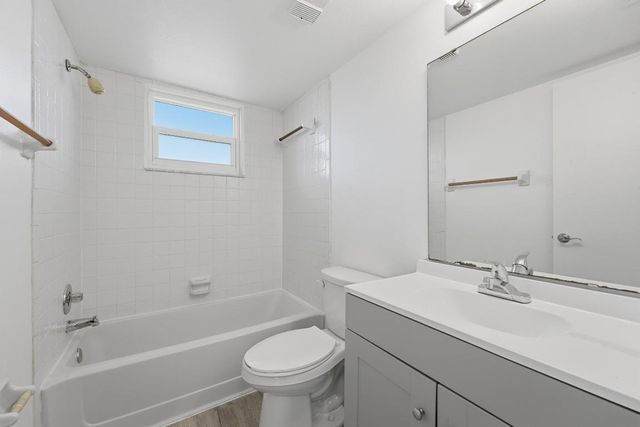 1536 SE Royal Green Cir Apt G201, Port St Lucie, FL 34952