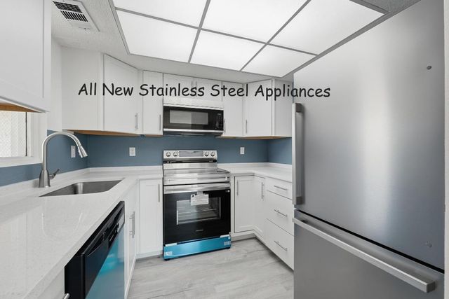 1536 SE Royal Green Cir Apt G201, Port St Lucie, FL 34952