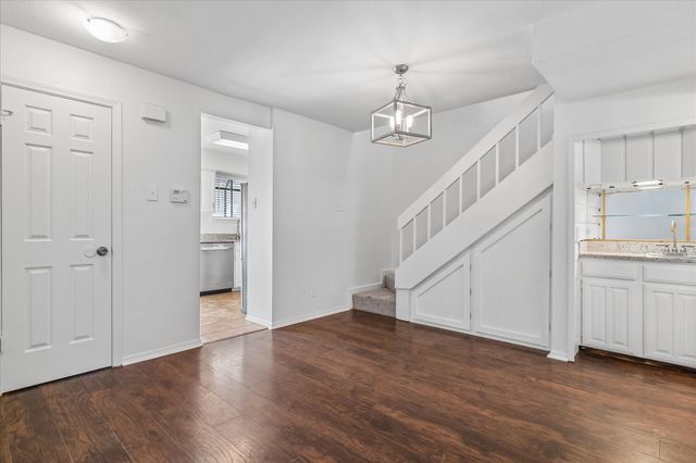 5200 Martel Avenue 24A, Dallas, TX 75206