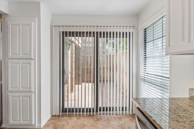 5200 Martel Avenue 24A, Dallas, TX 75206