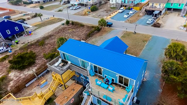 220 Port Drive, North Topsail Beach, NC 28460