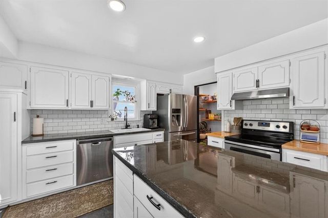 10104 W 93rd Street, Overland Park, KS 66212