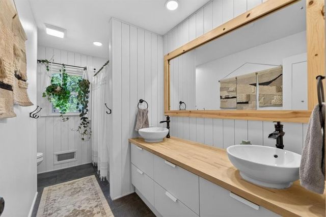 10104 W 93rd Street, Overland Park, KS 66212