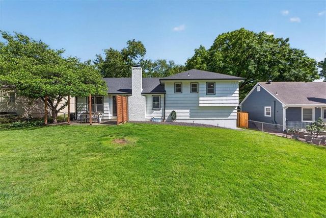 10104 W 93rd Street, Overland Park, KS 66212