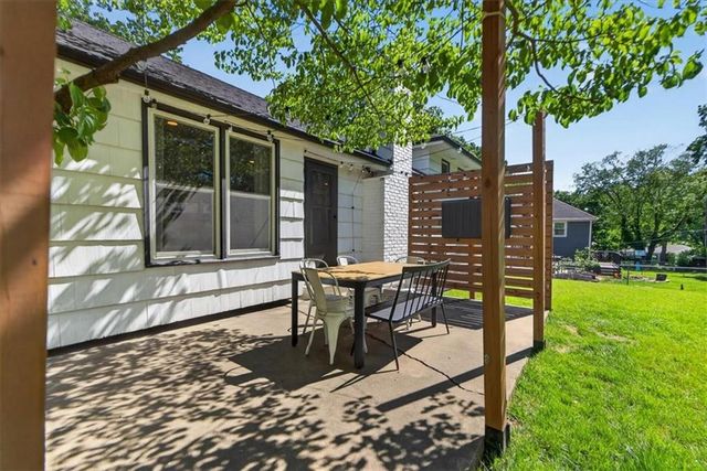 10104 W 93rd Street, Overland Park, KS 66212