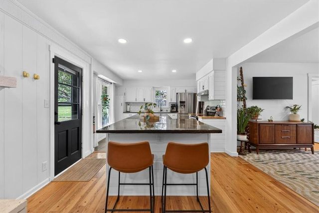 10104 W 93rd Street, Overland Park, KS 66212