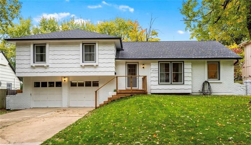 10104 W 93rd Street, Overland Park, KS 66212
