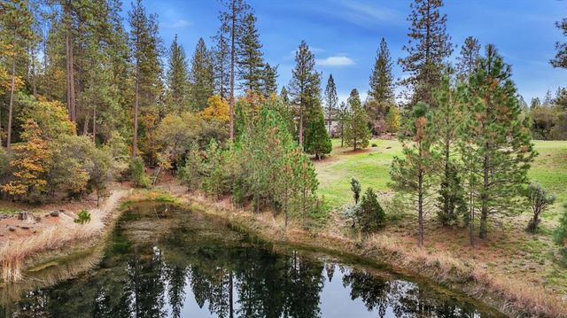 11966 Logans Run Ct, Grass Valley, CA 95945