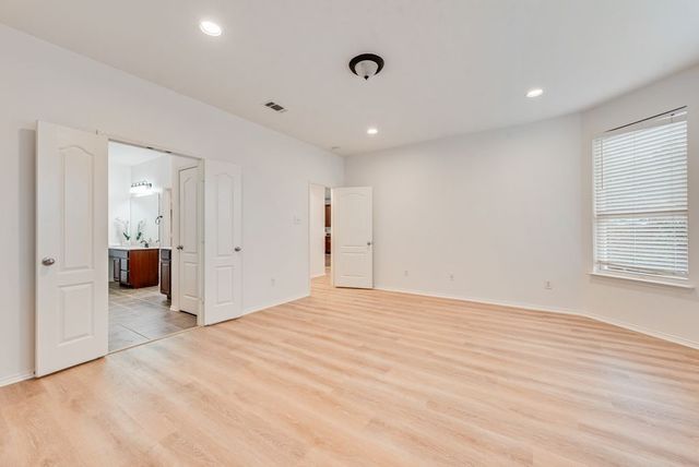 2128 Valley Forge Trail, Fort Worth, TX 76177