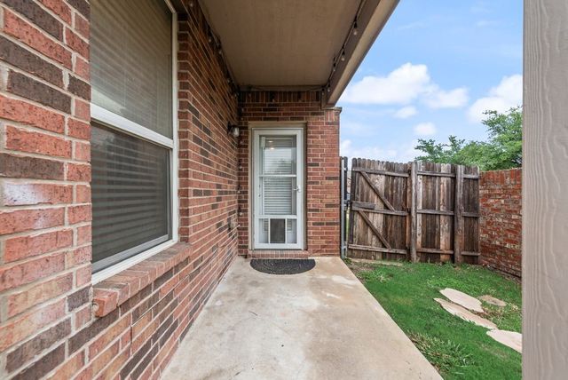 2128 Valley Forge Trail, Fort Worth, TX 76177