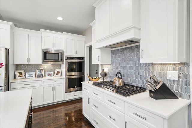 8613 High Stone Way, Frankfort, IL 60423