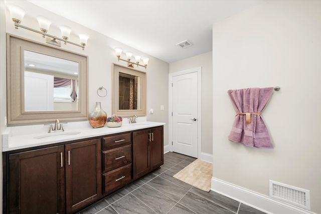 8613 High Stone Way, Frankfort, IL 60423