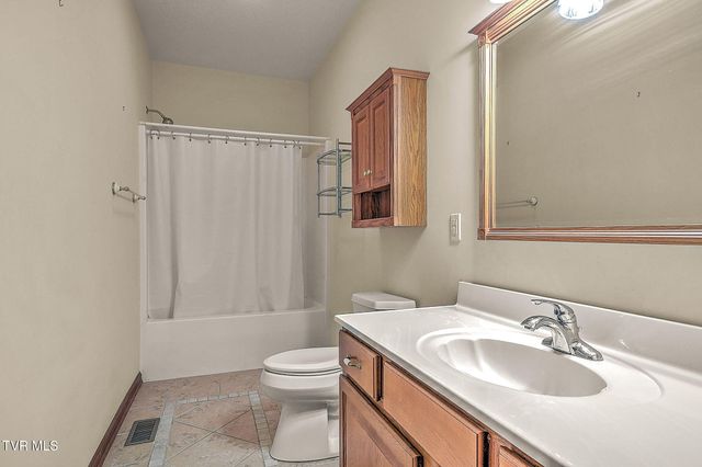 171 Rosecliff Drive, Fall Branch, TN 37656
