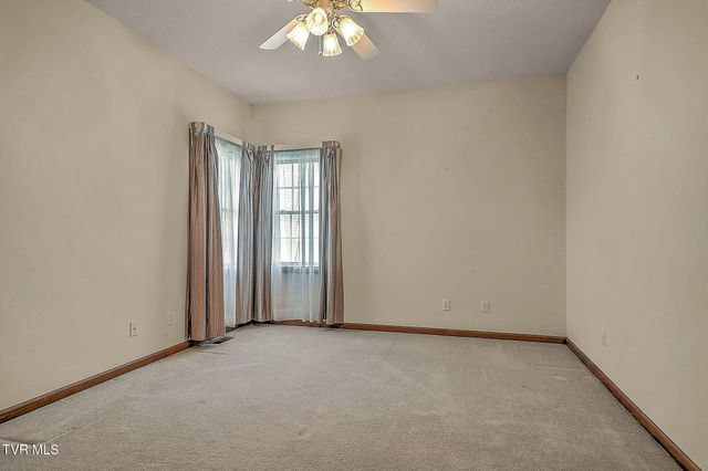 171 Rosecliff Drive, Fall Branch, TN 37656